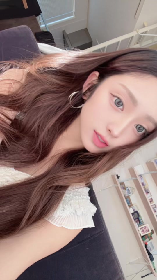 @胡晴