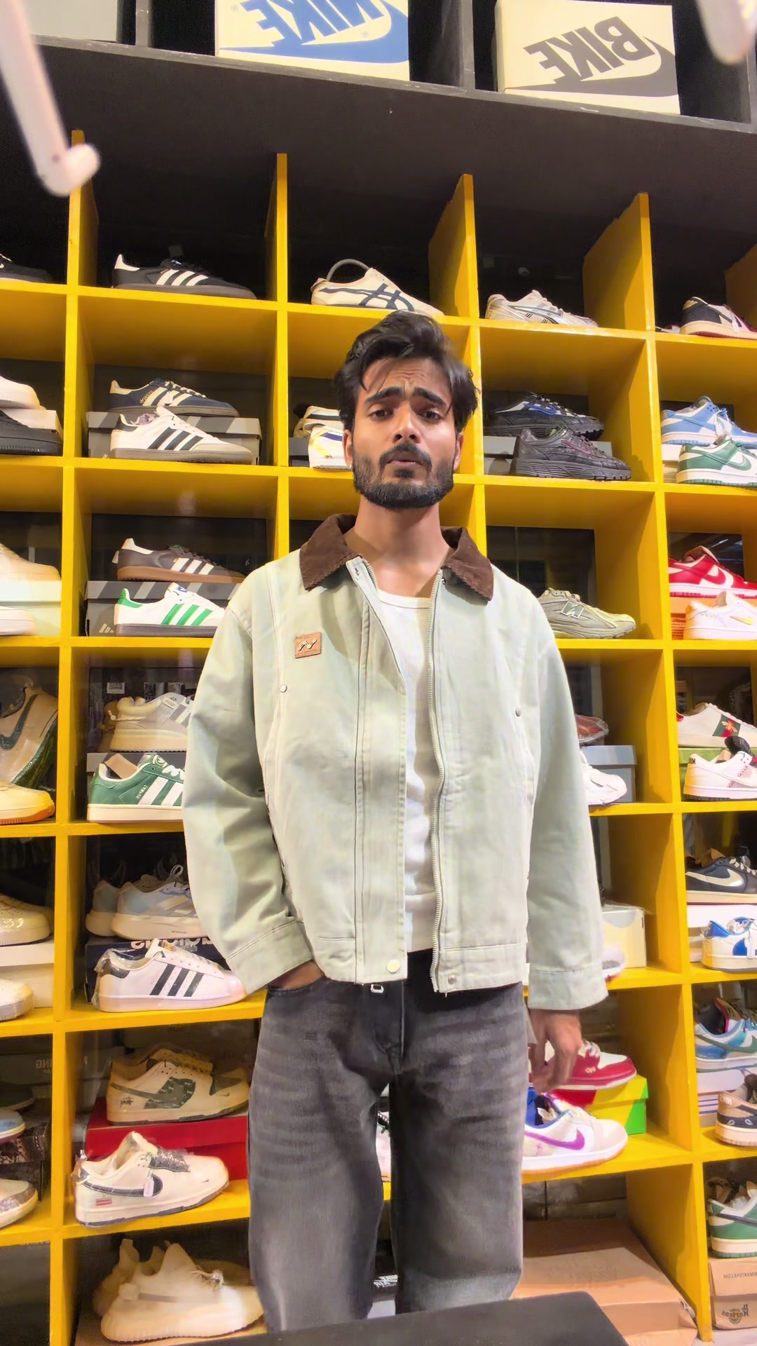 @LOGIN THE MEN’S OUTLET