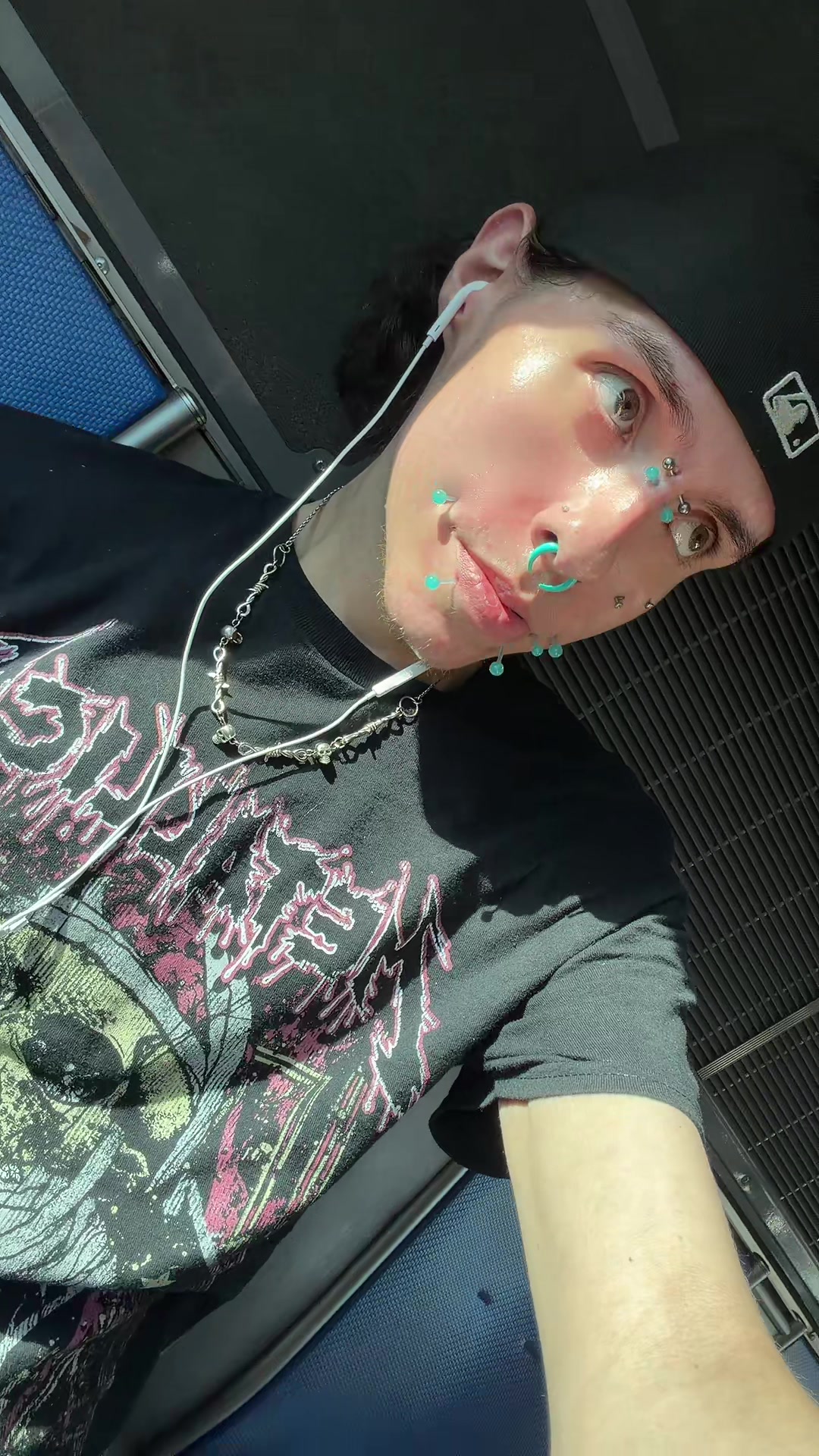 @Delululicious_