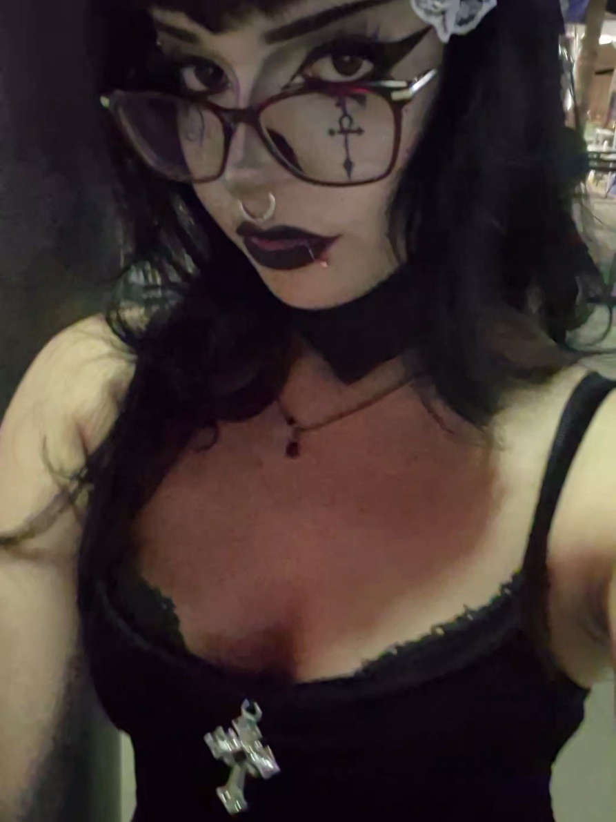 @Miss Dracula