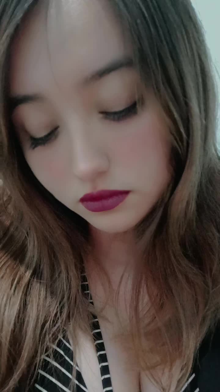 @Bella Leal de &Uuml;