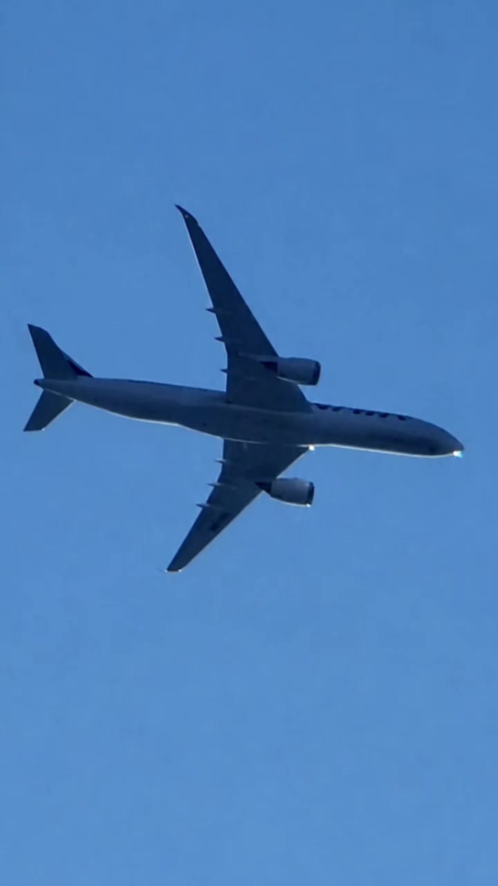 @Planespotter Jonas