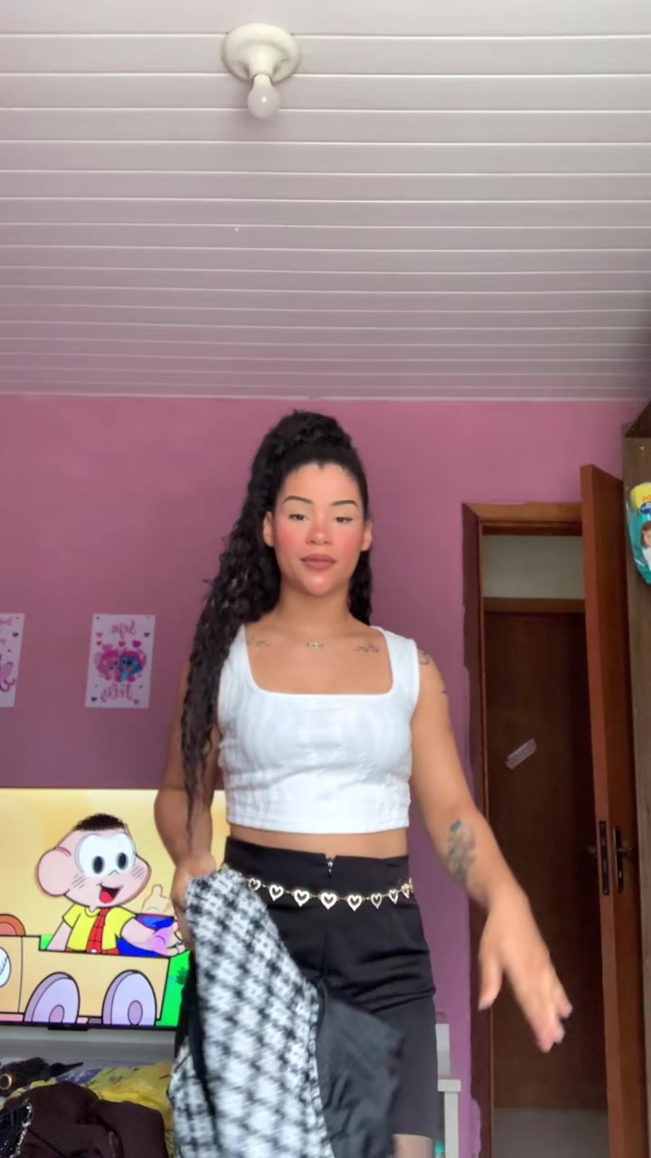 @MIKAELLY _BOLOS