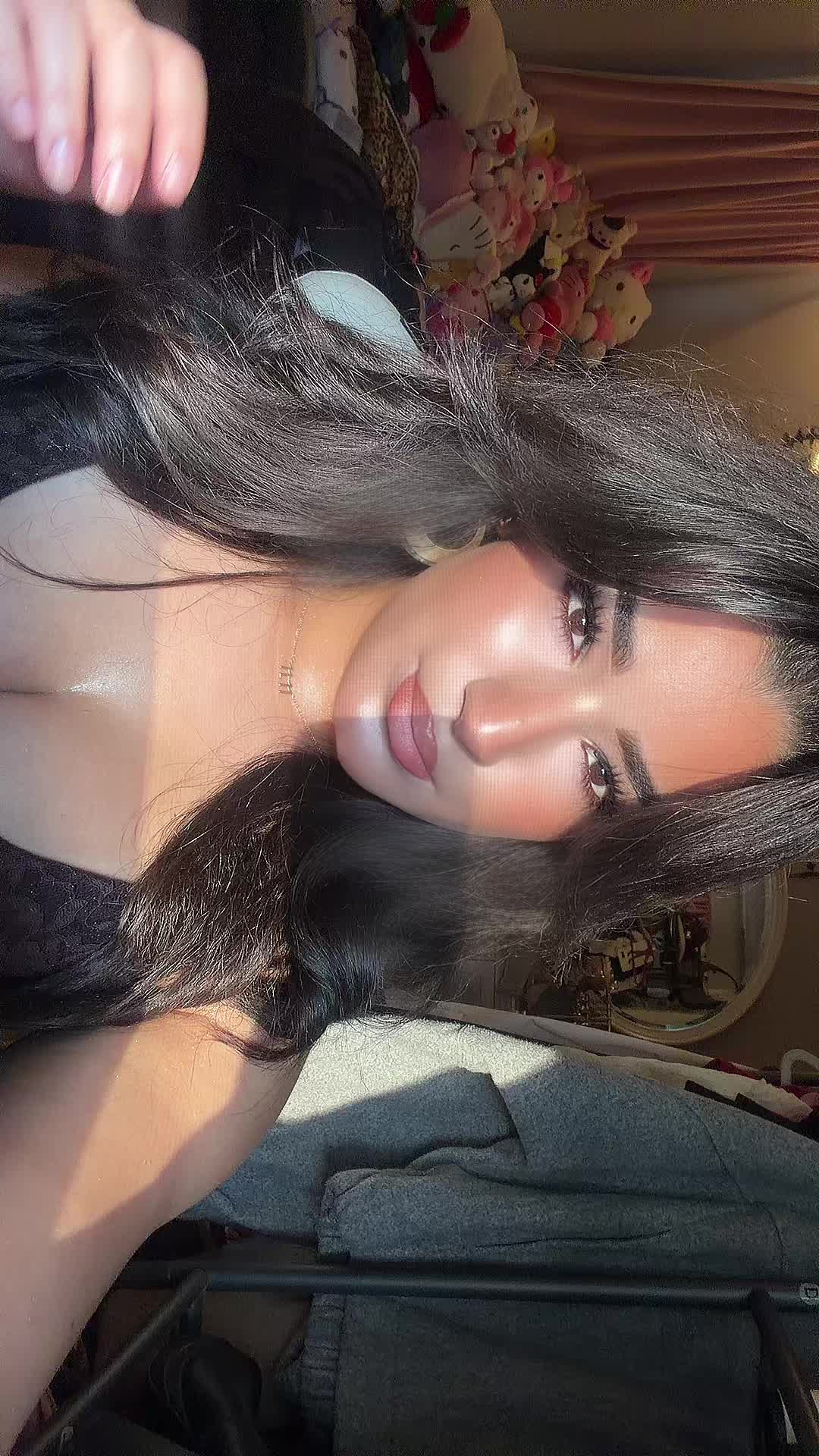 @𝑘𝑒𝑙𝑙𝑦