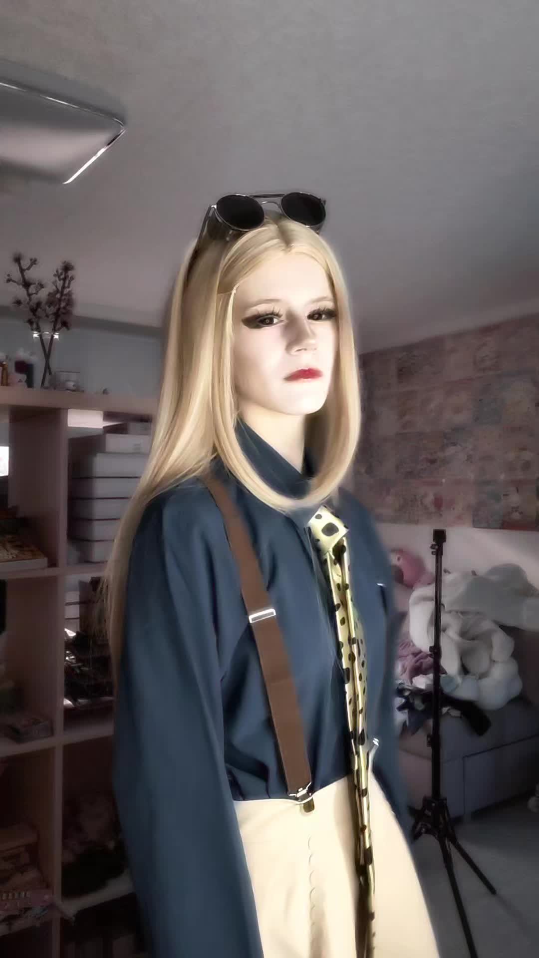 @:D