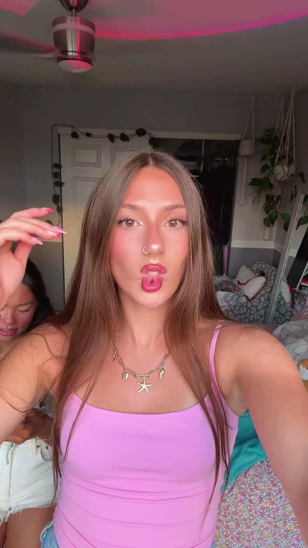 @bella_oakess