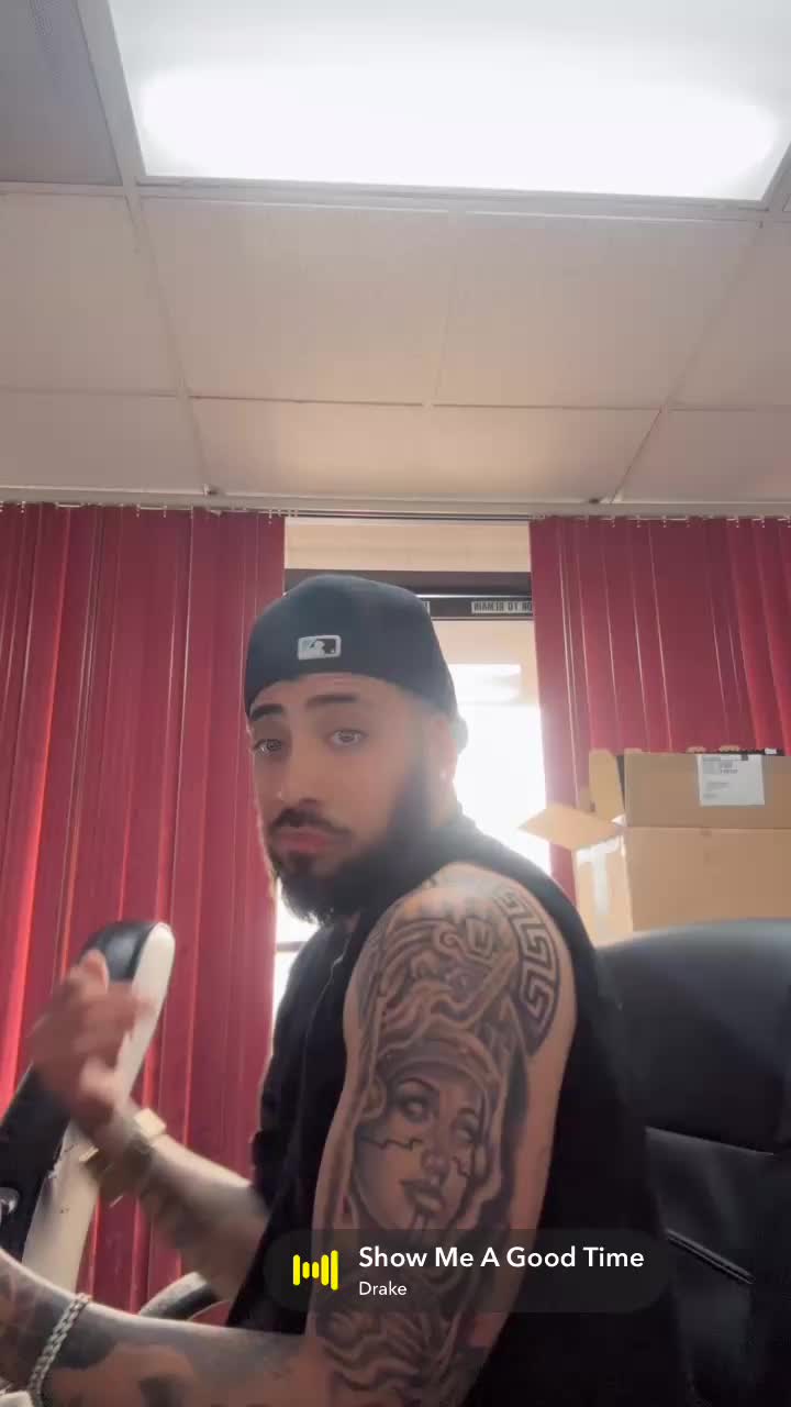 @Gods_giift_17