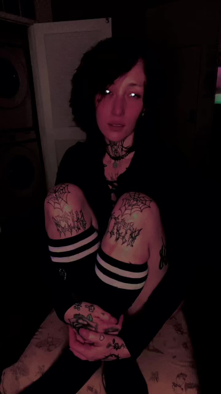 @GoThGoObeR