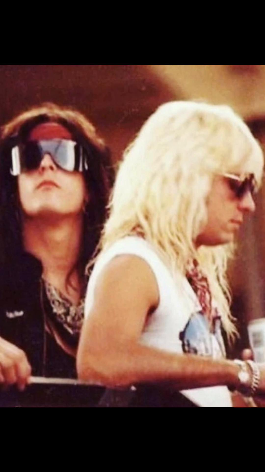 @Mötley Crüe