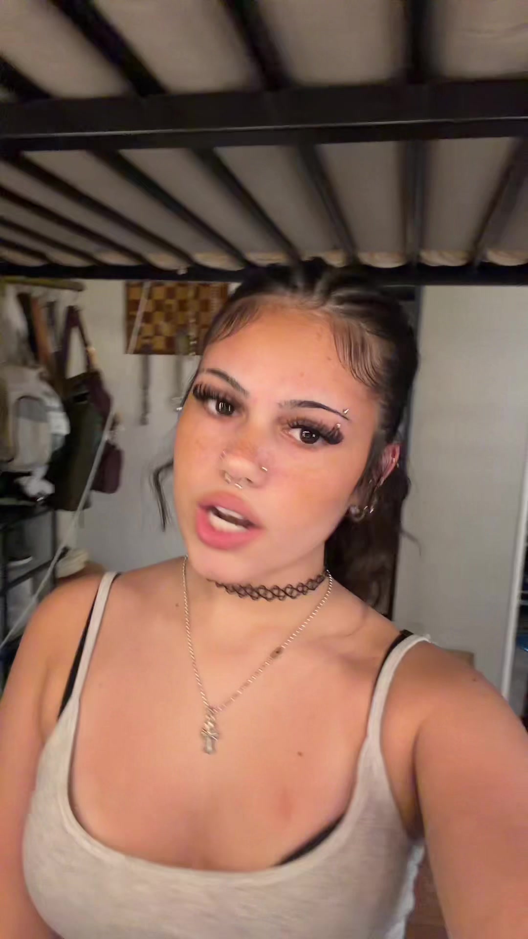 @𝓪𝓿 ✧･ﾟ: *✧･ﾟ:*