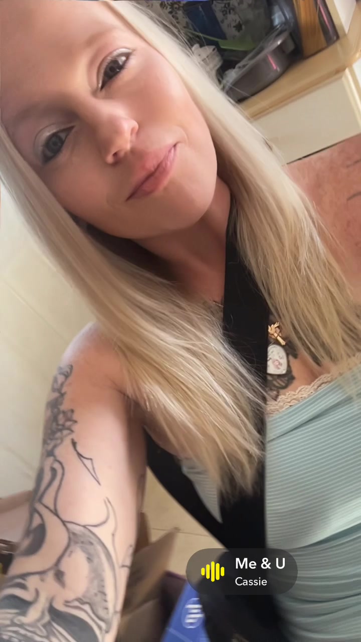 @queenbee03