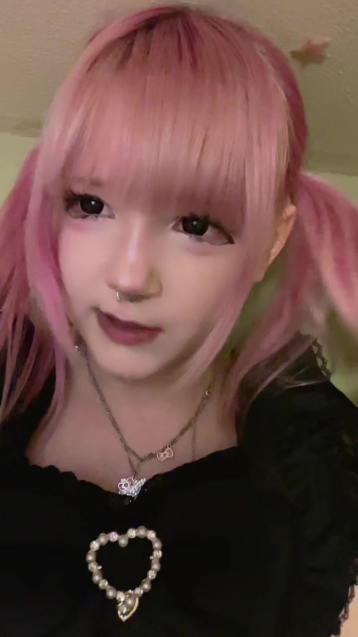 @(▀▀̮▀) Me: