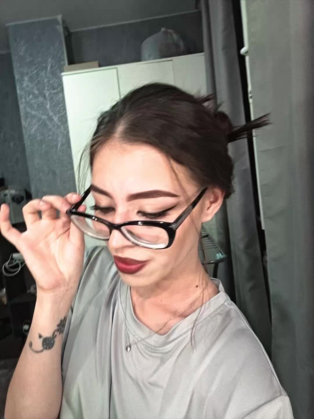 @💋𝒩𝒾𝓀𝓀𝒾💋