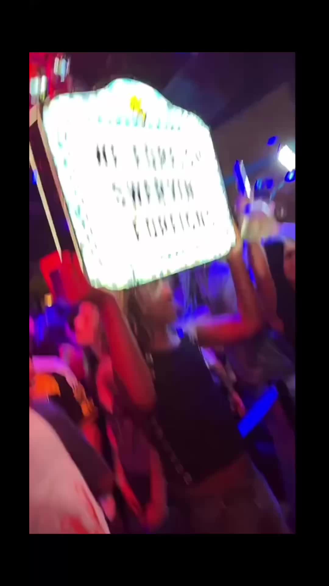 @Laniiixo