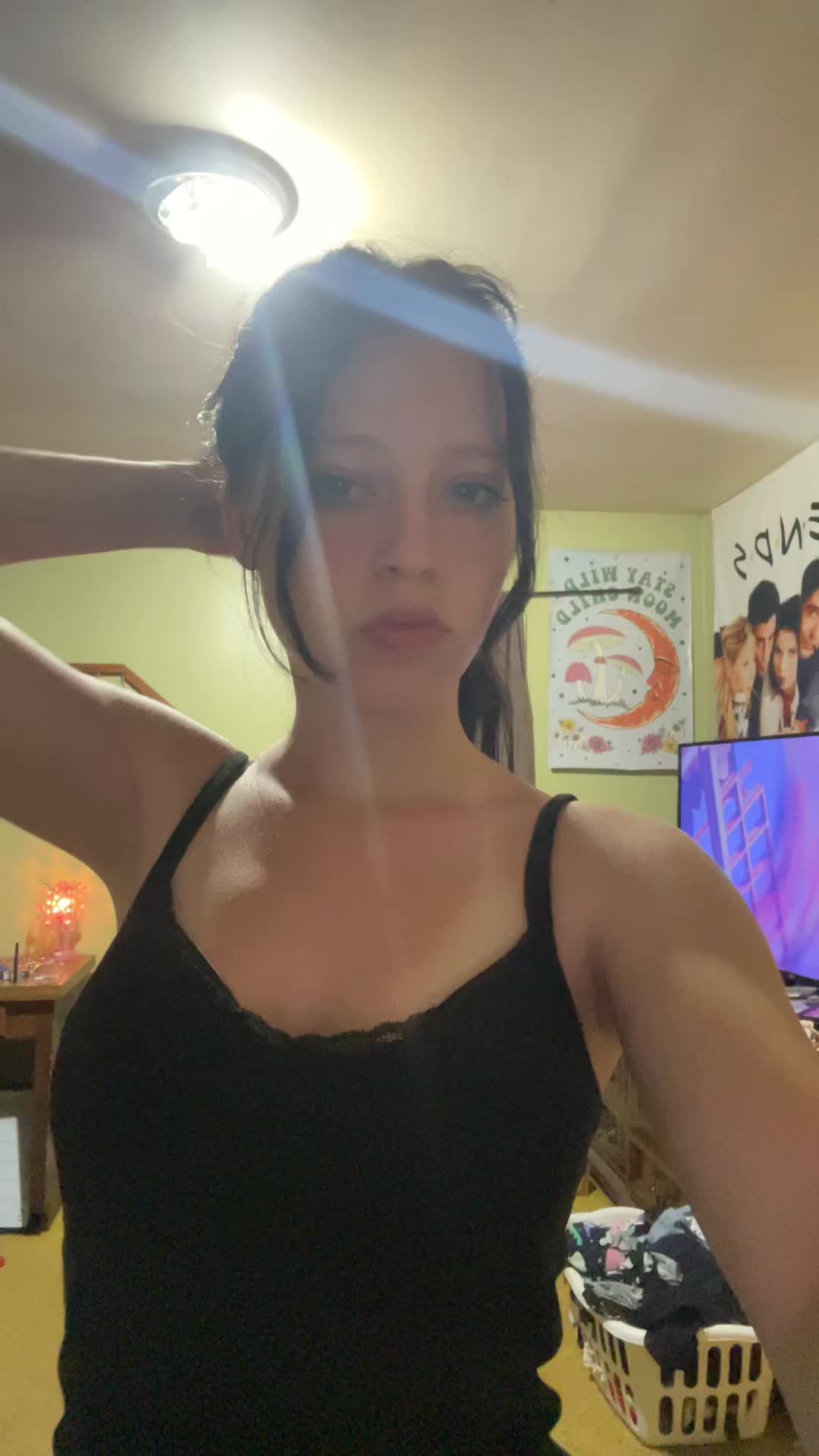@Shayla🪽