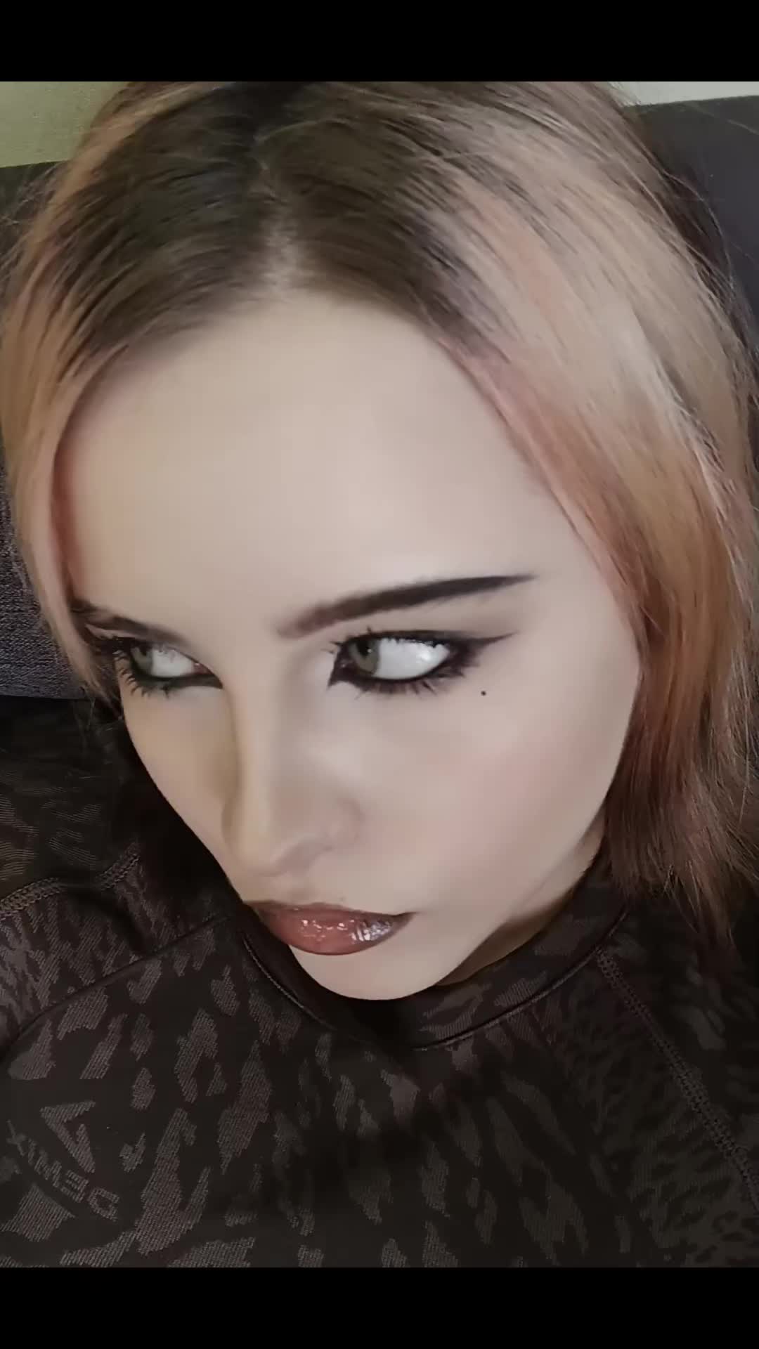 @𝕸𝖎𝖔