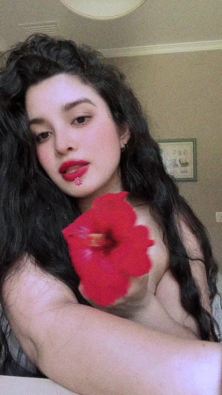 @YISELLEE..💋😍