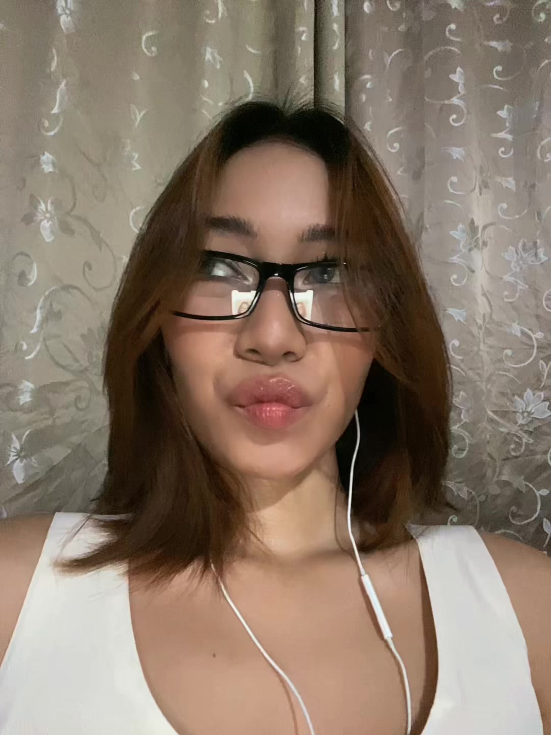 @𝓜.