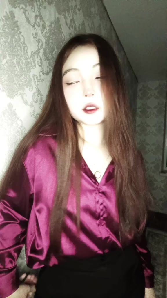 @твоя милая ЦзеЦзе🖤🩶🤍💜