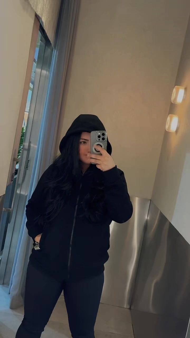 @👑 𝐙𝐨𝐲𝐞𝐥 𝐂𝐥𝐚𝐫𝐚 👑