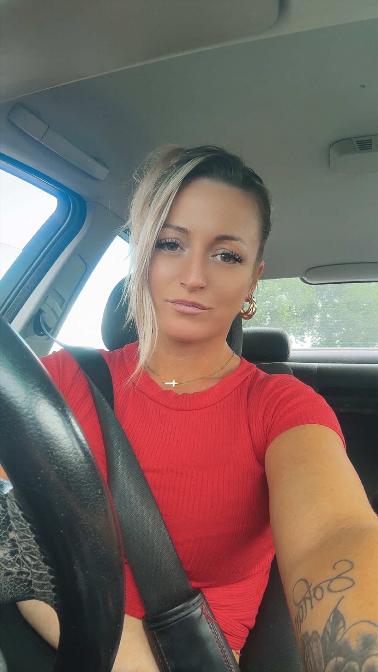 @dpzlauryne