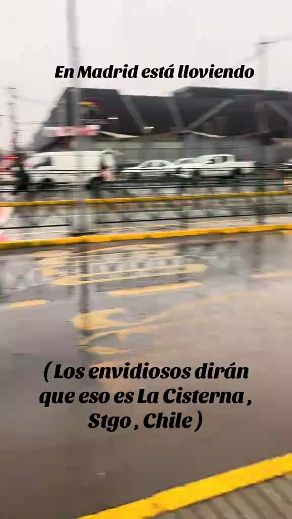 @S&aacute;tira