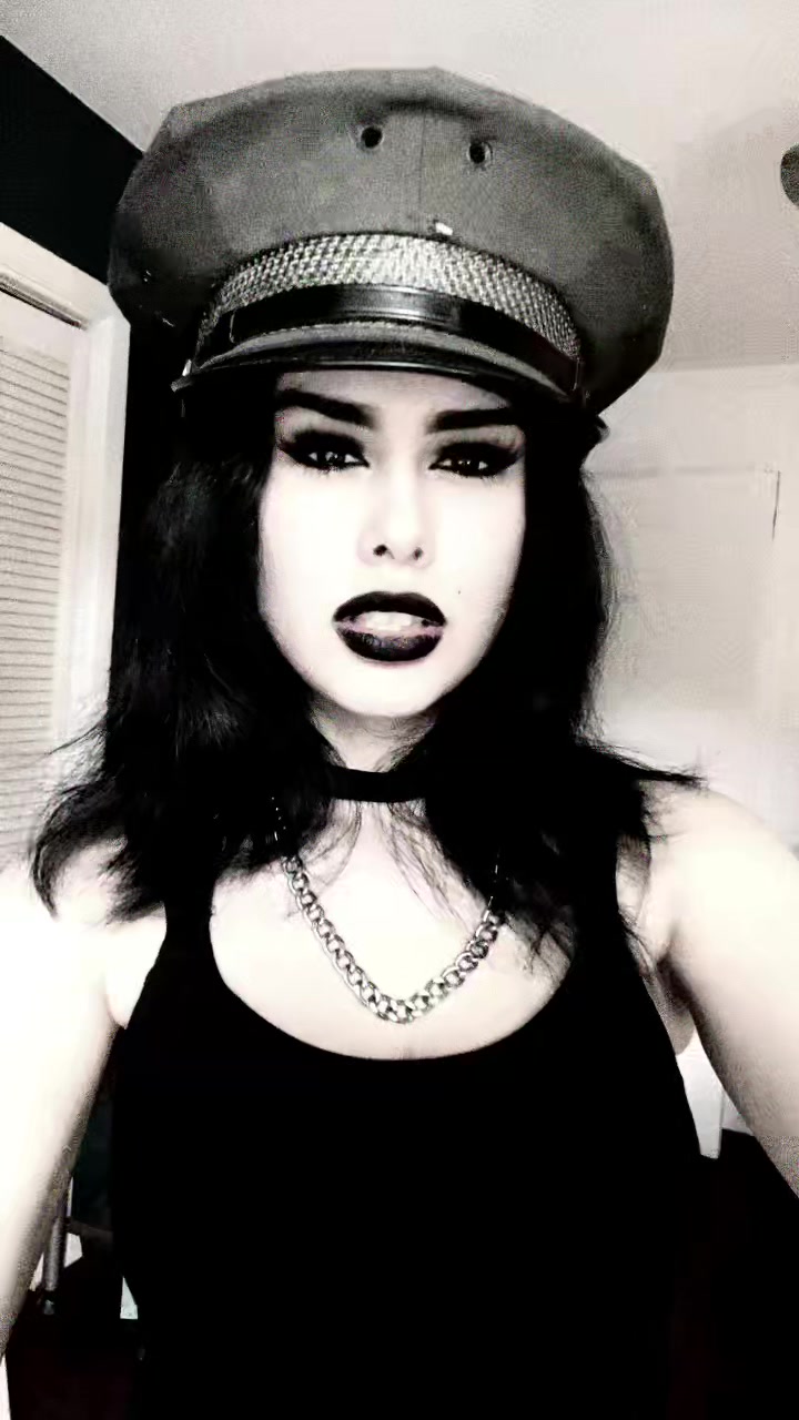 @Maria🦇