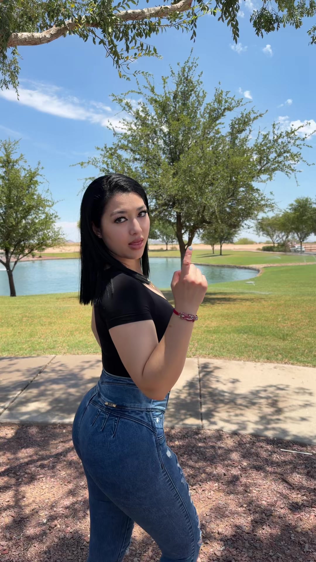 @lizflx_28