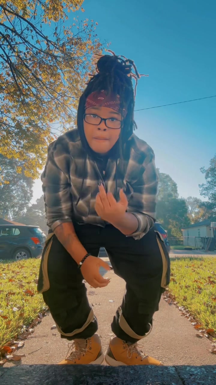 @Poodha🌈🦁🤞🏽