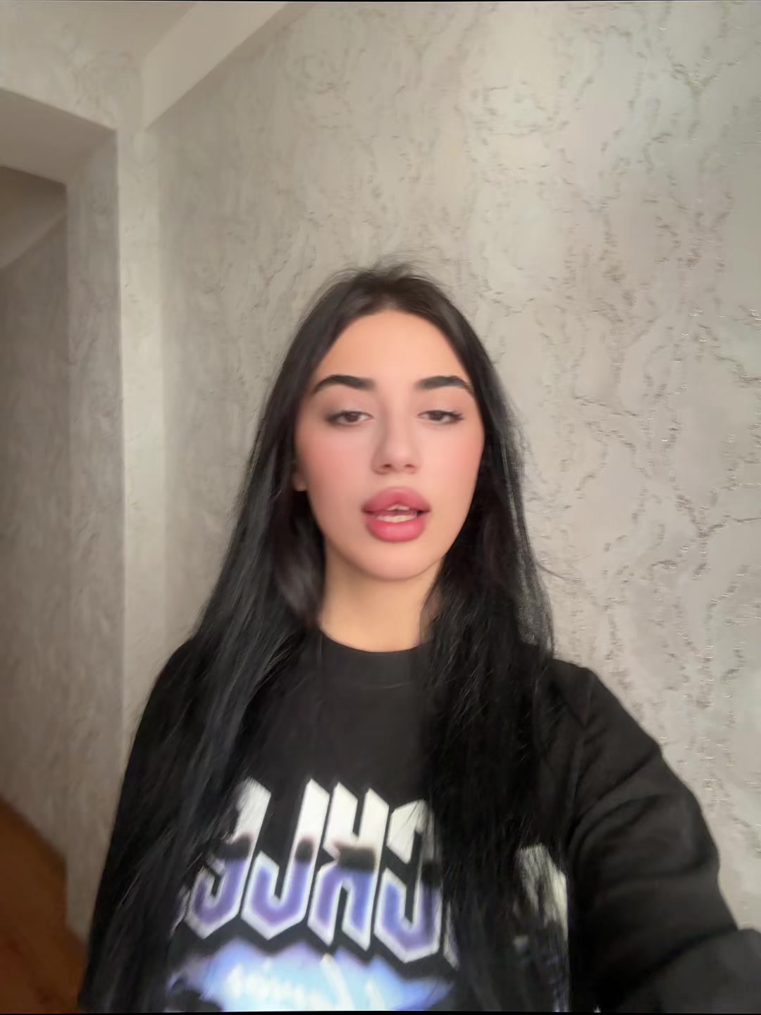 @𝟏𝟏:𝟏𝟏