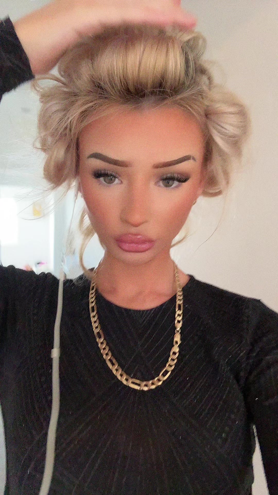 @Elliequigley