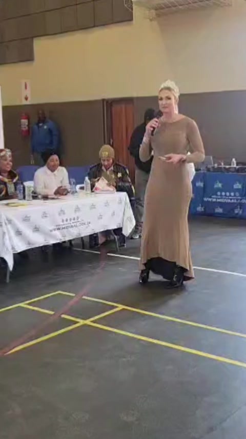 @DanelleDreyer