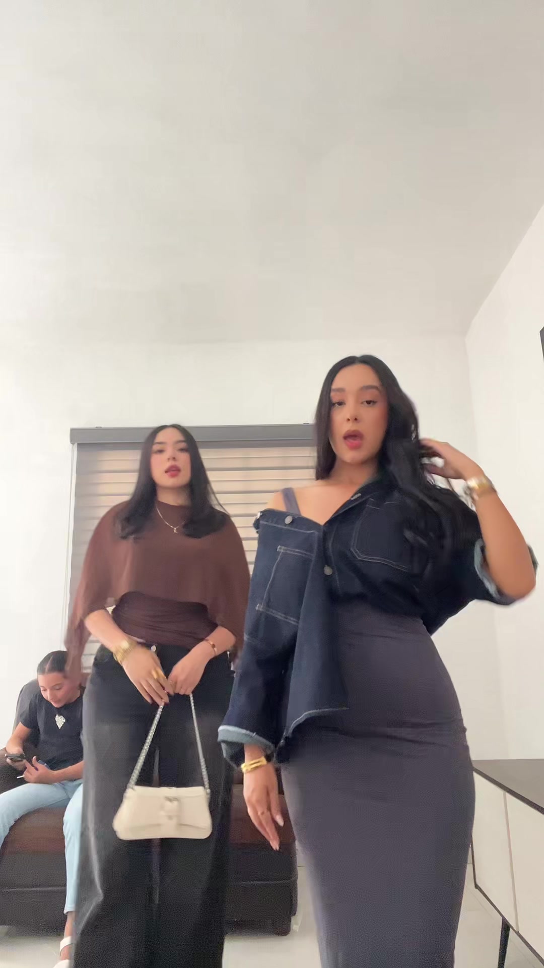 @anaa_