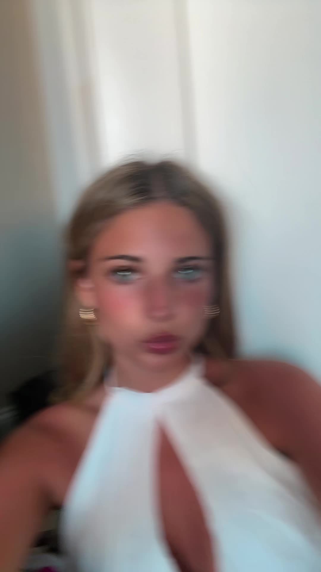 @ameliehangey