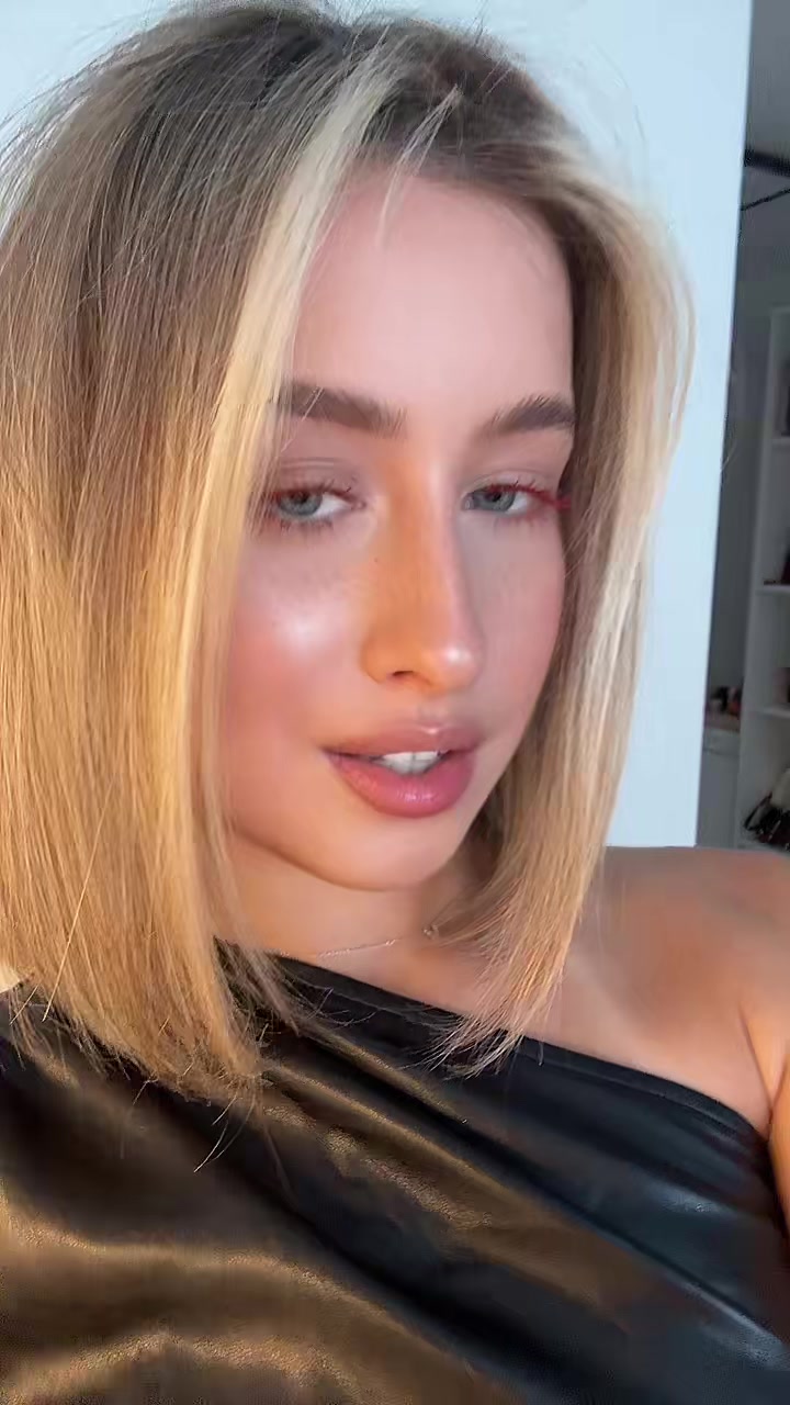 @V L A D A