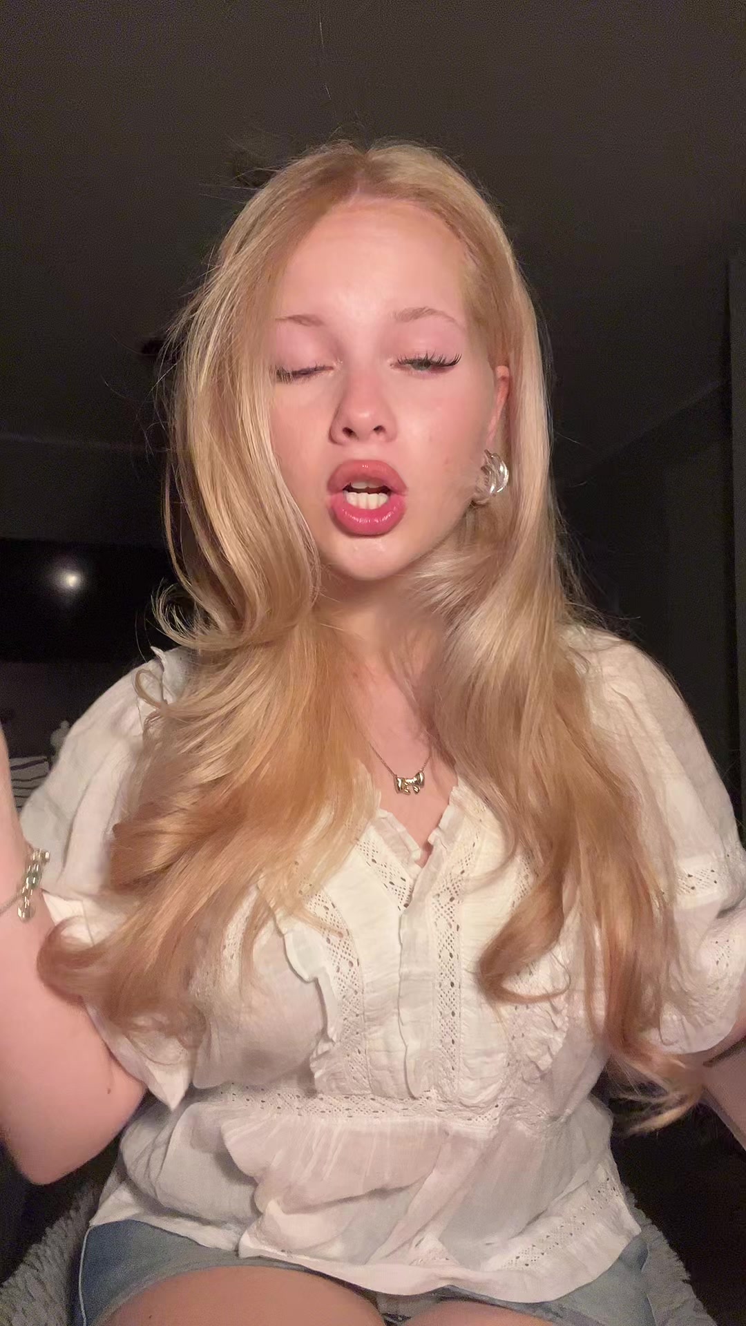 @Laura