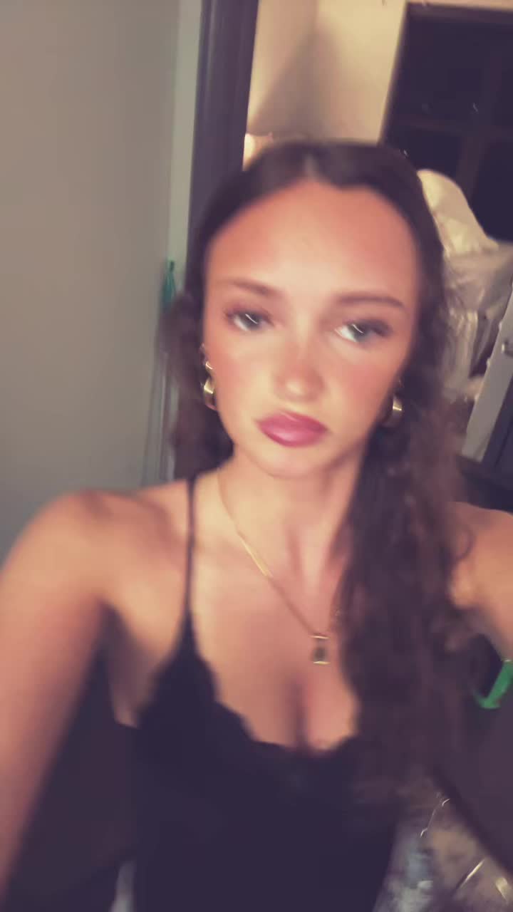 @viaslygirl85