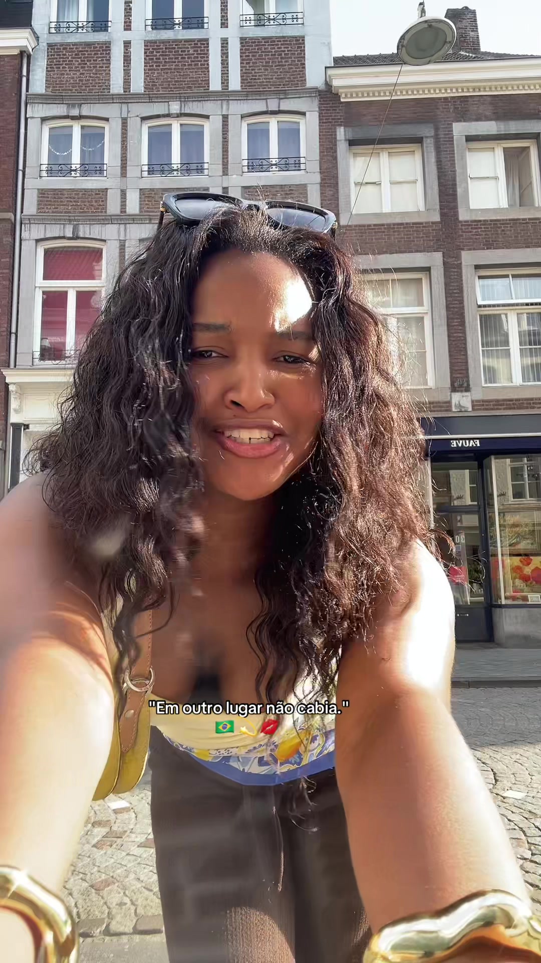 @Emilly Camila