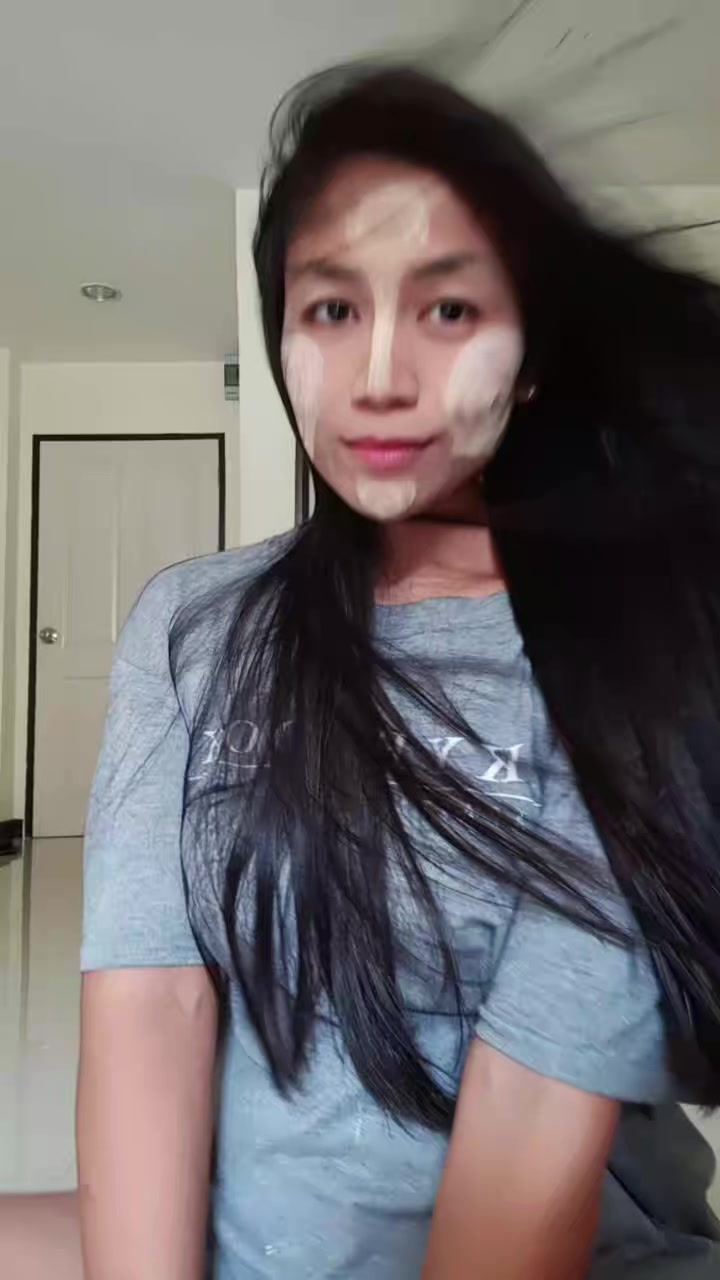@စိတ်ထားဖြူထားဝယ်သူ🇲🇲အေးဆို