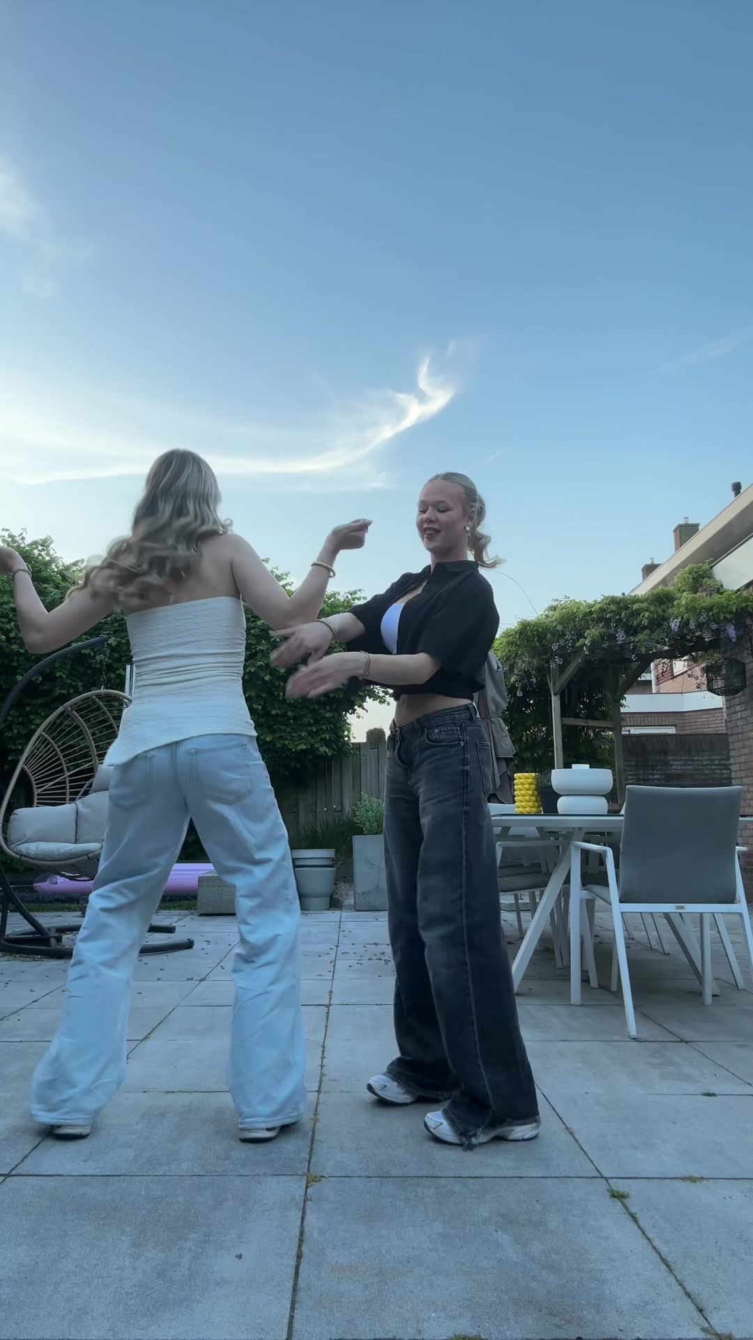 @𝐒𝐚𝐧𝐧𝐞🌞🌺🍸