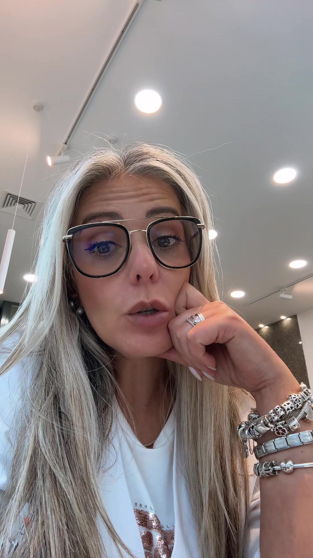 @CrisMelo