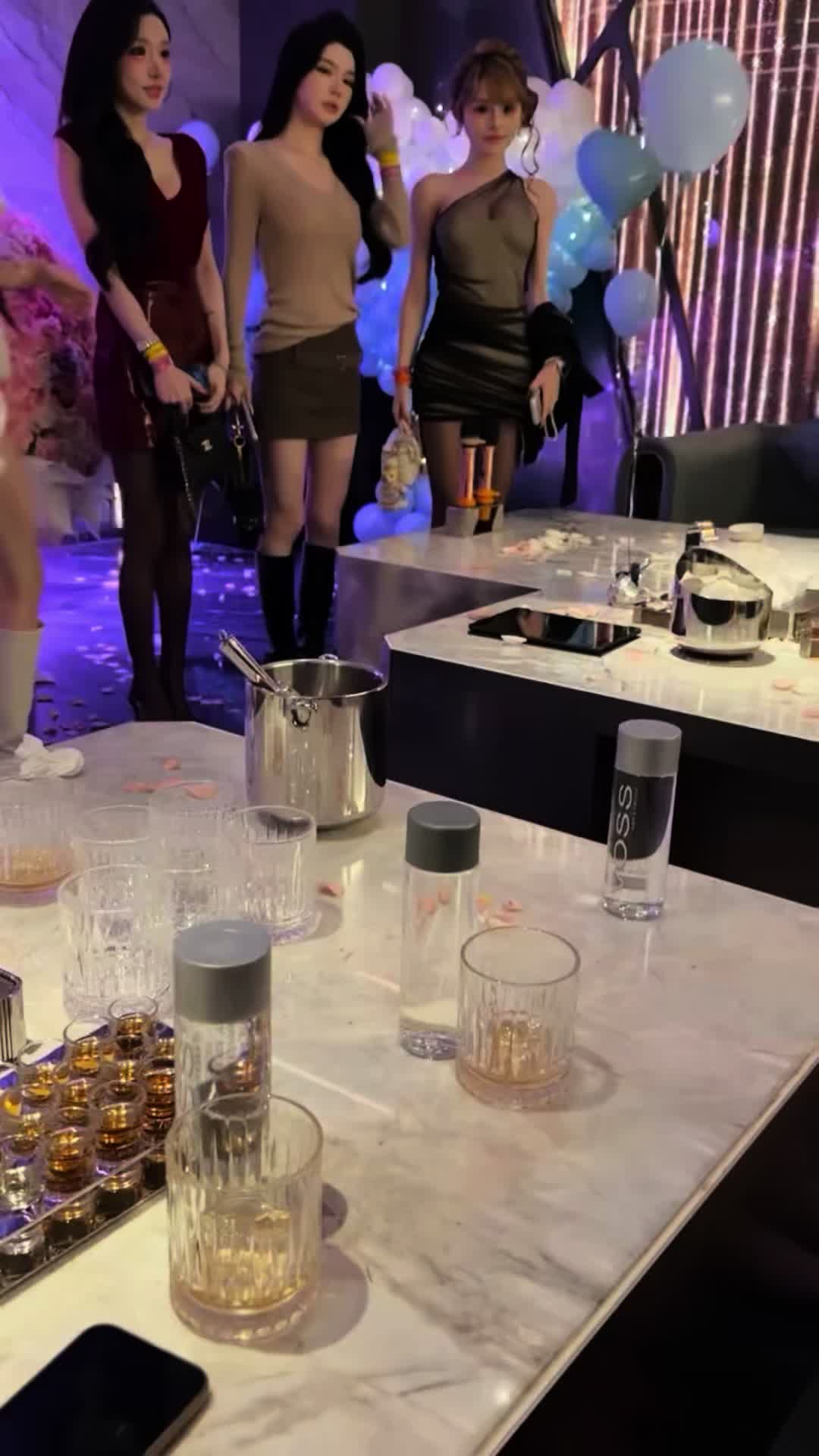 @KTV预定小胖