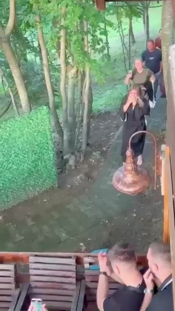 @𝐃𝐨𝐧𝐣𝐞𝐭𝐚