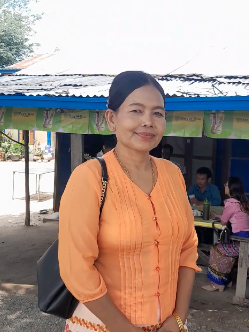 @မိတ်ကပ်ရဲရဲဖီးနစ်