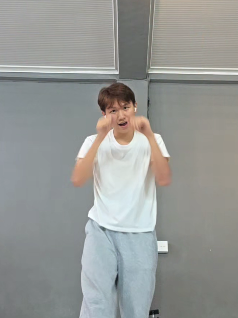 @[李] Theo