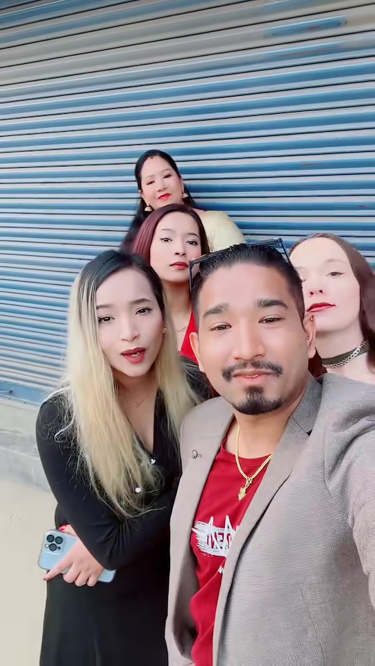 @Deepumhz7🇳🇵🇦🇺