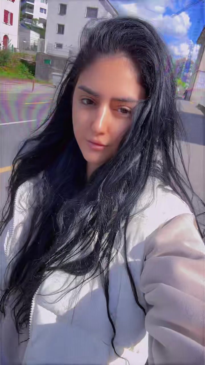 @Elena Jora