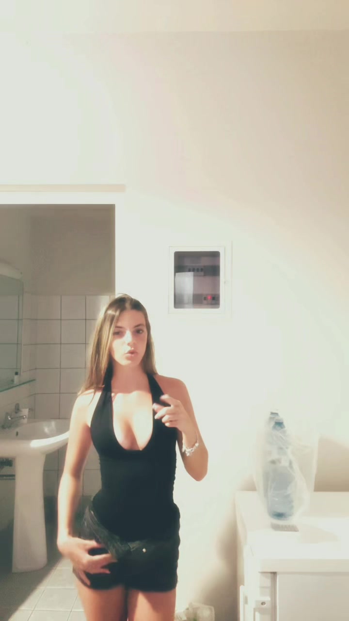 @👸🏼