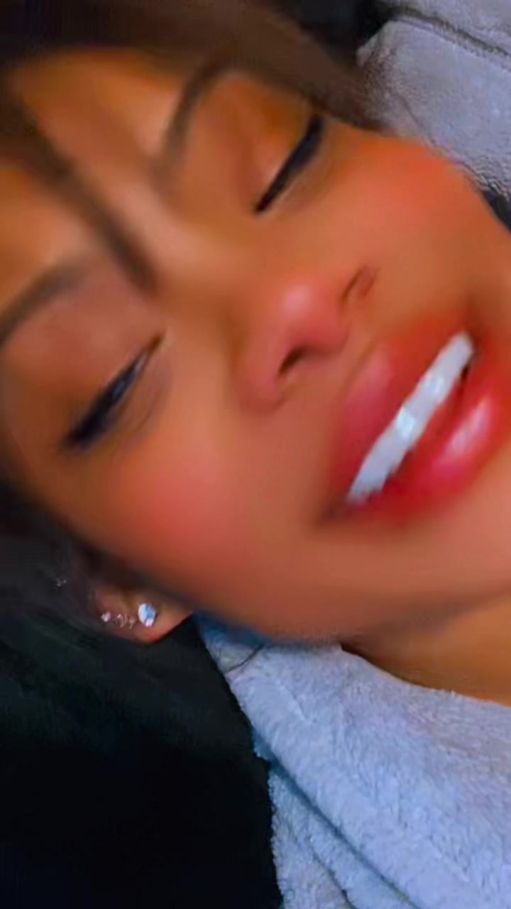 @Vangieee