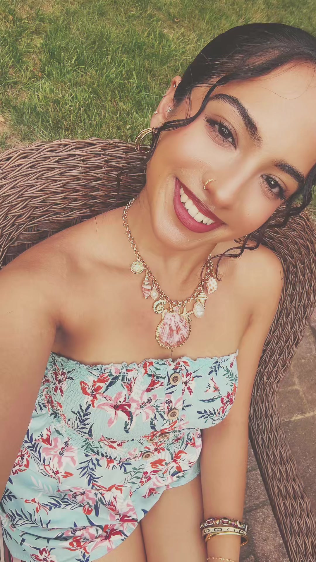 @Ayesha🦋